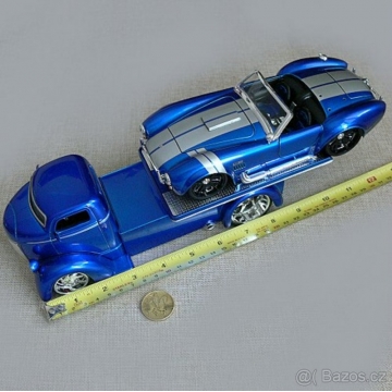 Autíčko pro sběratele "FORD...
